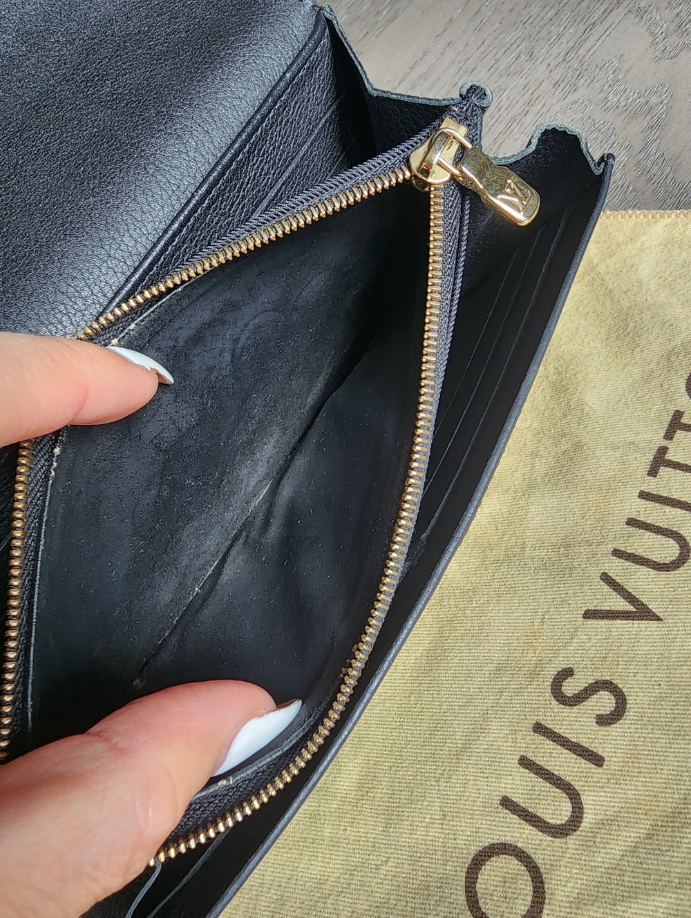 Authentic Louis Vuitton Black Leather Lockme Wallet - Picture 12 of 16